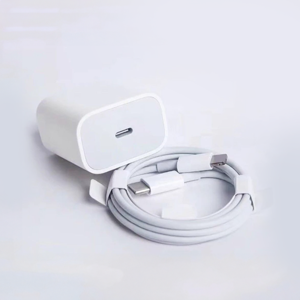 Adaptador y Cable de carga rápida 20W entrada C a Lightning o C en Blanco